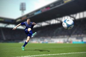 FIFA版权费用-FPX团队协作力克iG，TheShy天秀防守难救主